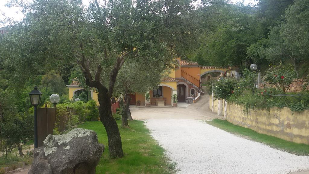 Le Roverelle Ilbono Exterior photo