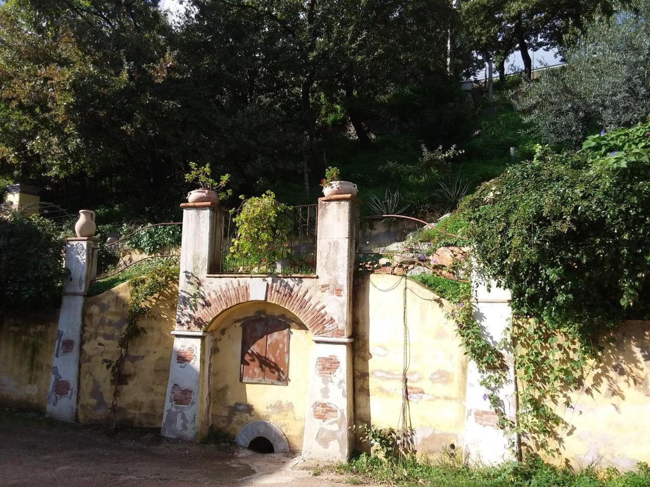 Le Roverelle Ilbono Exterior photo