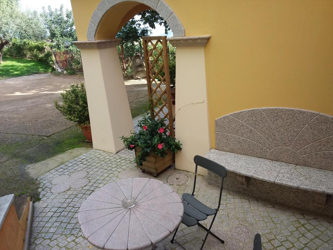 Le Roverelle Ilbono Exterior photo